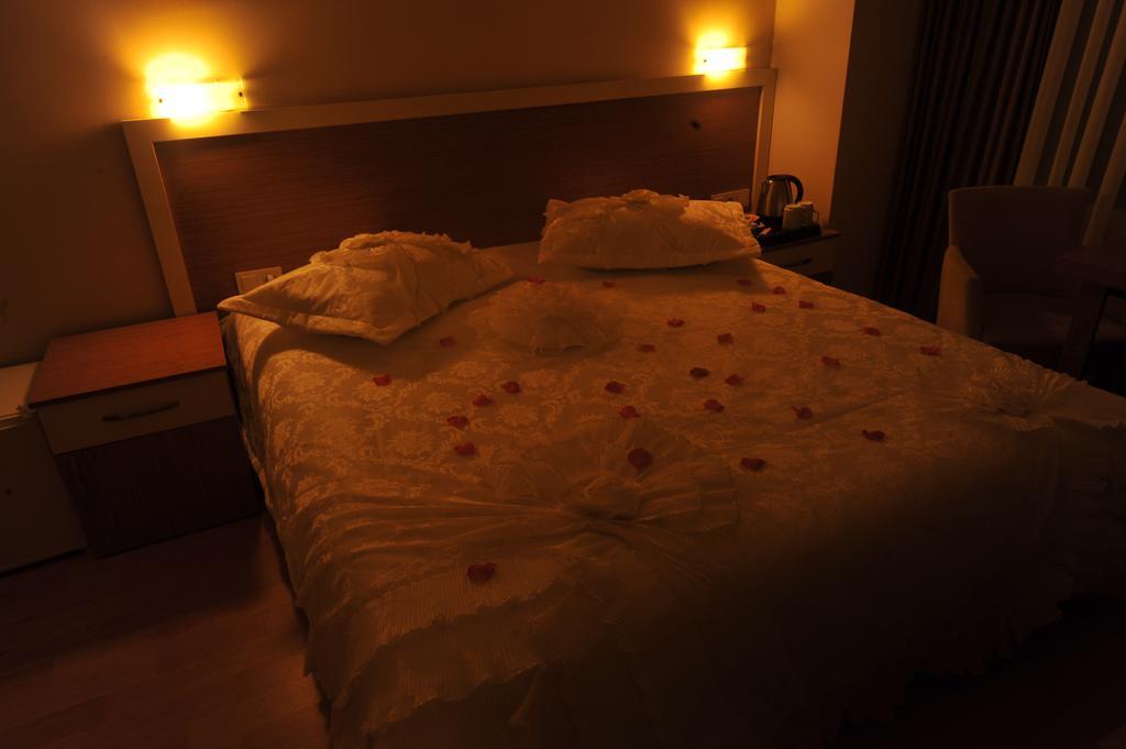 Emsa Palace Hotel Darica  ภายนอก รูปภาพ
