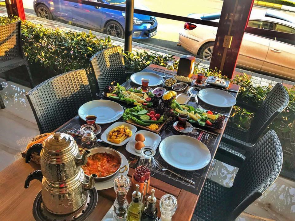 Emsa Palace Hotel Darica  ภายนอก รูปภาพ
